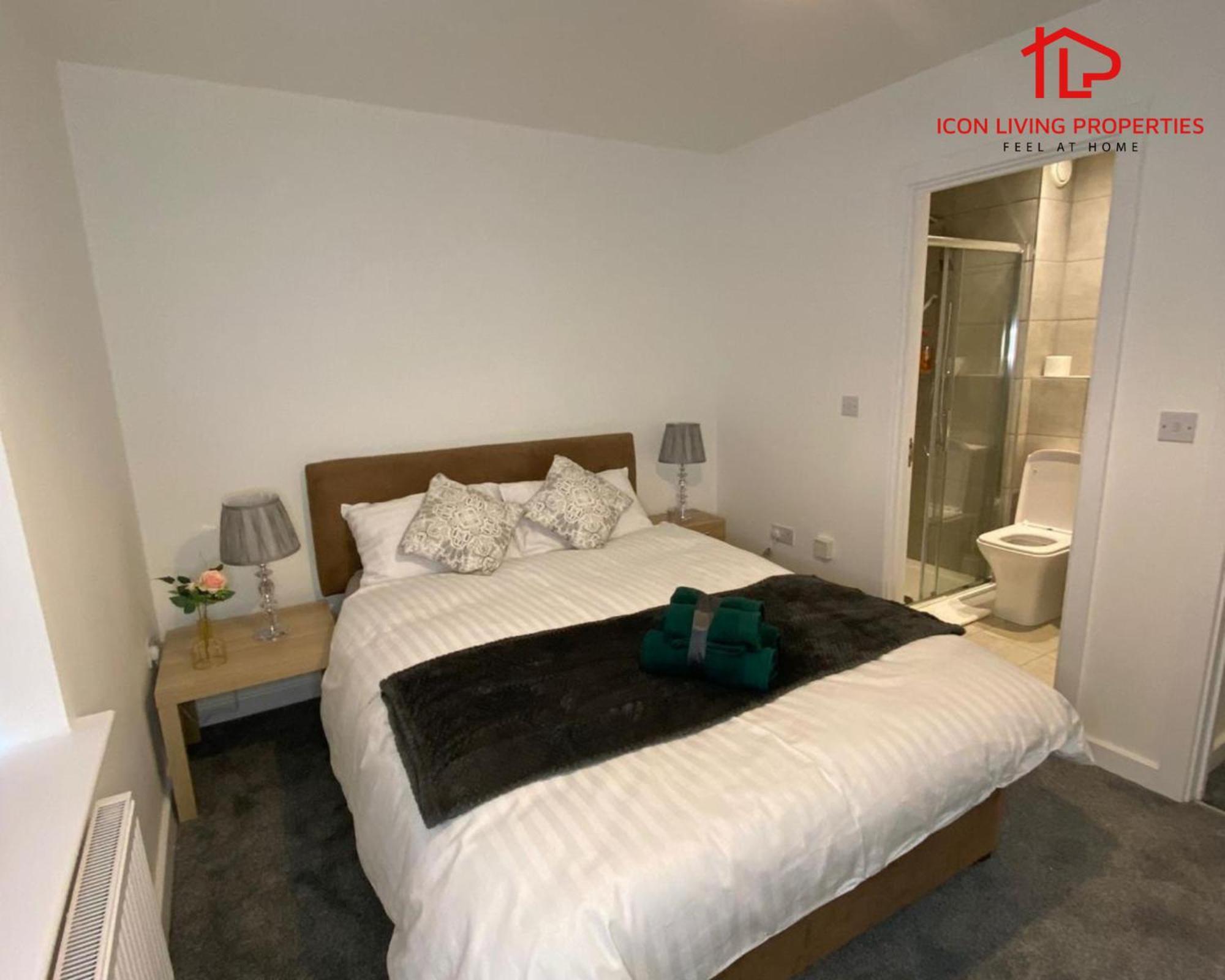 Modern Spacious 4 Bed House By Icon Living Properties Short Lets & Serviced Accommodation Reading With Free Parking 外观 照片
